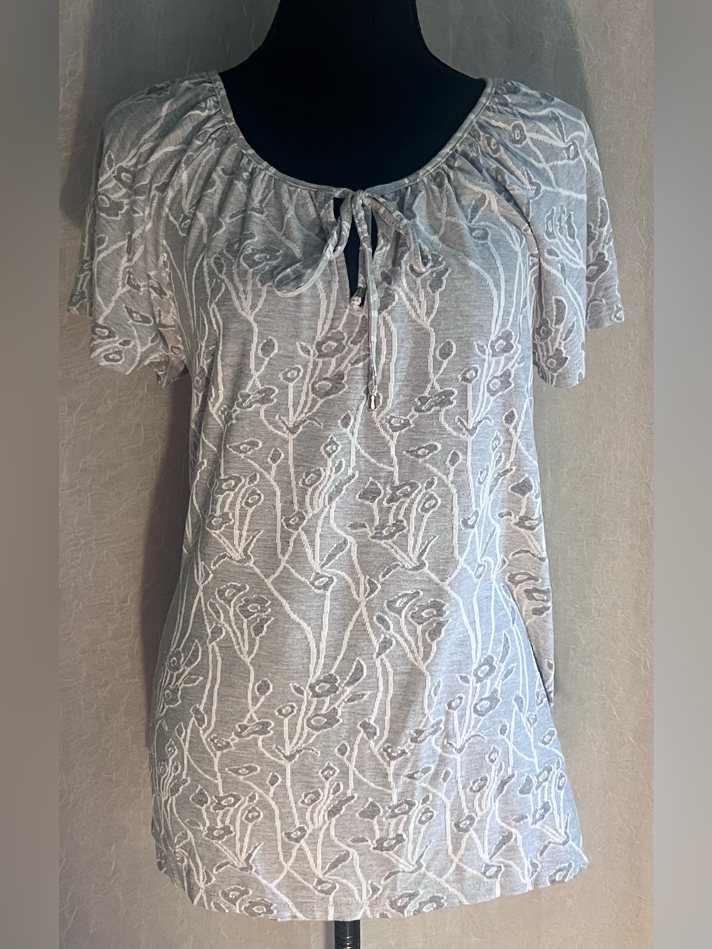 Rose & Olive grey floral embroidered casual top